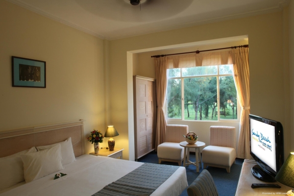 Hotel Centara Sandy Beach Resort Danang